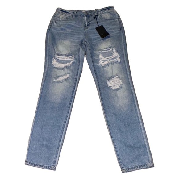 ๐ | Refuge | Cropped Boyfriend Skinny | Distressed Jeans | Size 6 - Picture 1 of 4